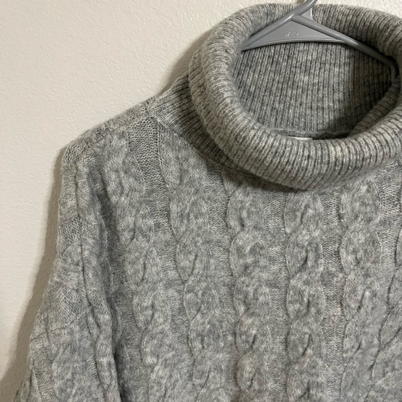 H&M Cable Knit Sweater - Picture 4 of 7
